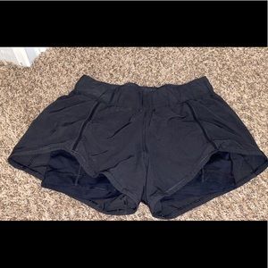 Black lulu bubble shorts